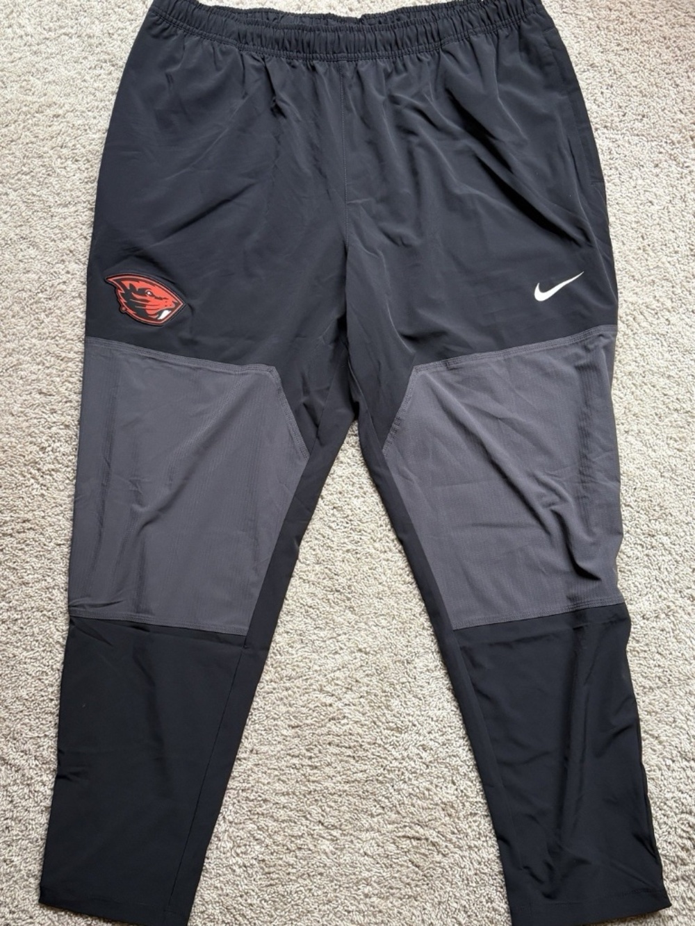 NWT nike men’s medium OSU Oregon state Beavers woven sweat/track pants FTBL